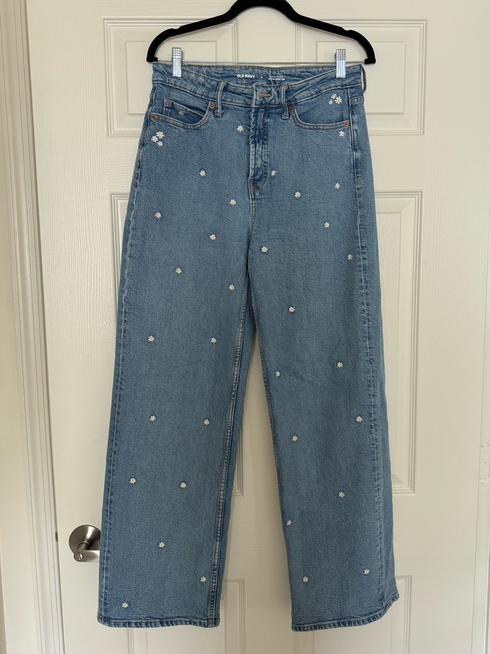 OLD NAVY Extra High Rise Daisy Embroidered Wide Leg Jeans
